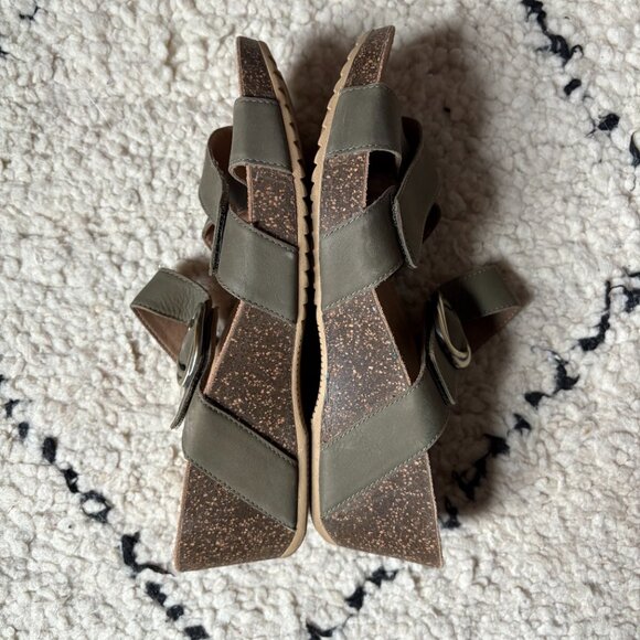 Dansko Susie Sage Green Nubuck Strappy Open Toe Wedge Sandals size 41 / 10.5–11 - Picture 4 of 6